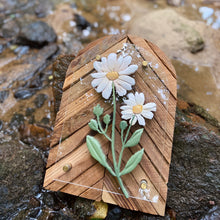 Load image into Gallery viewer, Delightful Daisy
