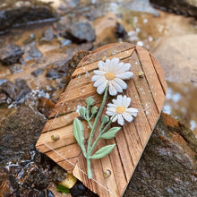 Load image into Gallery viewer, Delightful Daisy
